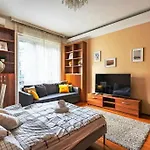 Luxury Design Flat In The Center