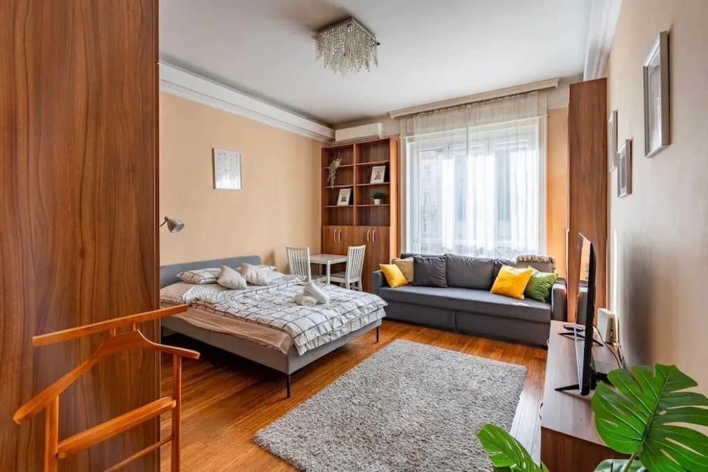 Luxury Design Flat In The Center Apartment *